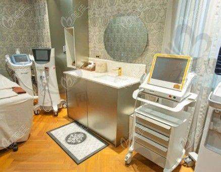 杭州飞秒手术哪个医院最好?排名前十医院(浙大二院眼科、省眼科、茗视佳)优势全揭秘,含价格与地址信息!