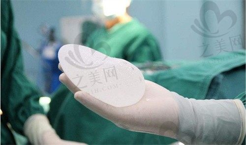 我假体隆胸30年了,分享我在八大处隆胸假体取出亲身经历