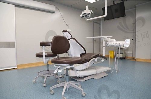 广州穗华宝岗口腔诊疗室
