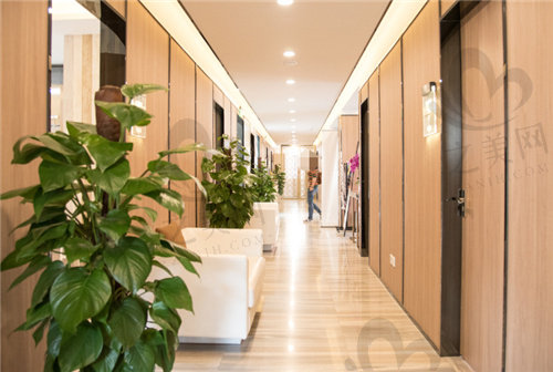 上海美立方医疗美容医院室内走廊