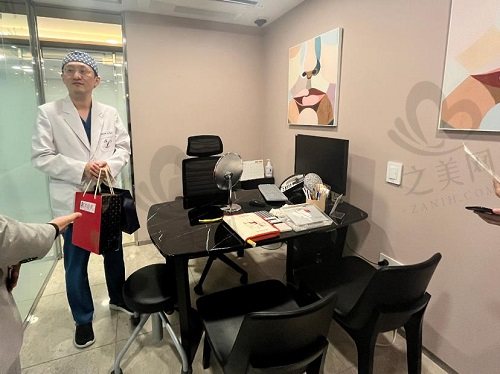 韩国乐日lara整形外科面诊室