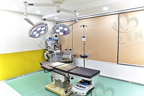 instar整形外科医院手术室
