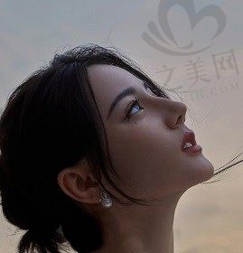 紅顔一怒ゝ