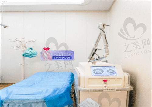  广州海峡医院诊室图