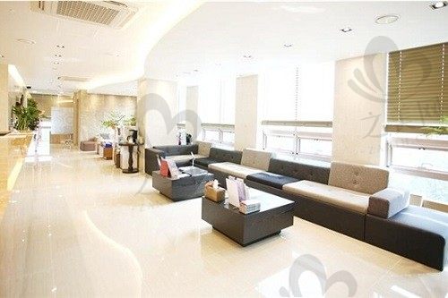 韩国隆胸哪家技术好?韩国O&Young整形医院崔文燮隆胸技术好