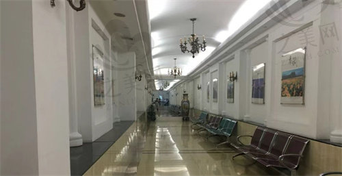 广州军区总医院候诊区