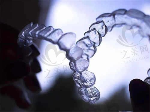 呼和浩特华医口腔医院牙齿矫正有哪些方式?价格公开附价格表