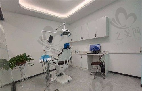 广安爱牙仕口腔医院诊室