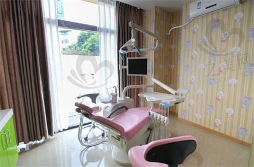 佛山爱顿口腔门诊部内部环境3