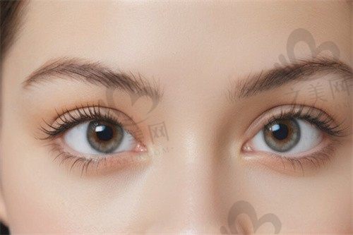 昆明普瑞眼科近视手术价格表非常新,飞秒8800起/晶体2.7W起,可在线预约