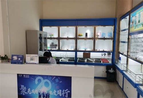 茂名电白爱尔眼科江波医生做儿童斜视矫正8800元起，地址电话价格表看这里！