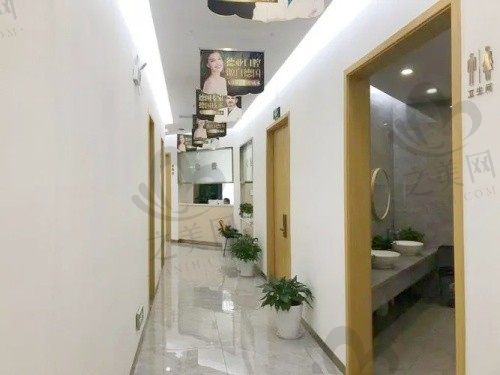 重庆德亚口腔门诊部