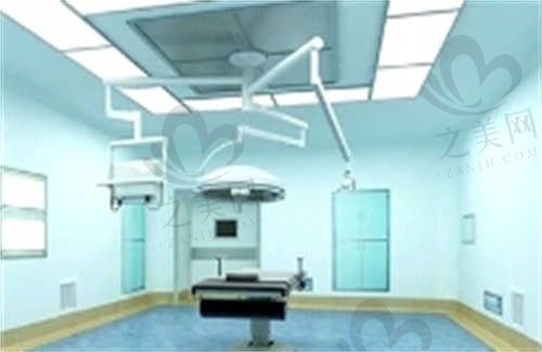 济宁京合眼科医院孔玲玻璃体切割手术价格10000元起，收费不贵技术高！