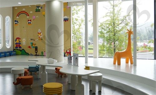 乐山品众口腔门诊部儿童休闲区