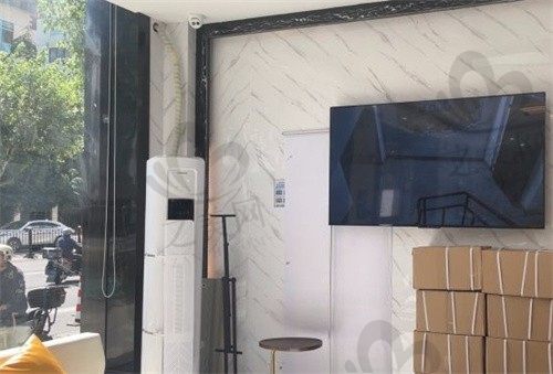 上海悦康口腔门诊部活动假牙多少钱?价格不贵,效果还好