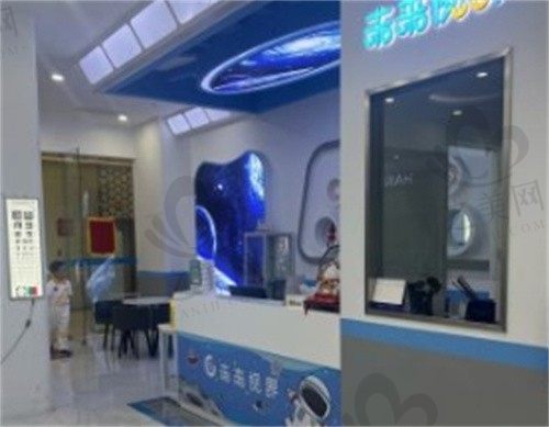 上海未来视界眼科医院魏戈宏角膜塑形镜5000元起，效果很不错的