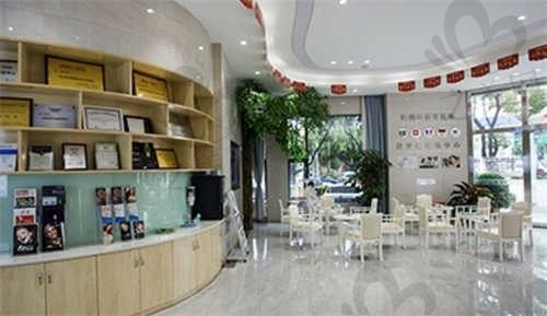 玉溪舒尔口腔门诊部环境