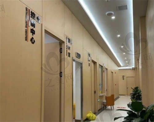 海口诺贝尔口腔医院走廊