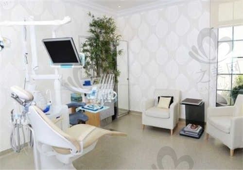 佛山领雅口腔门诊部环境图3