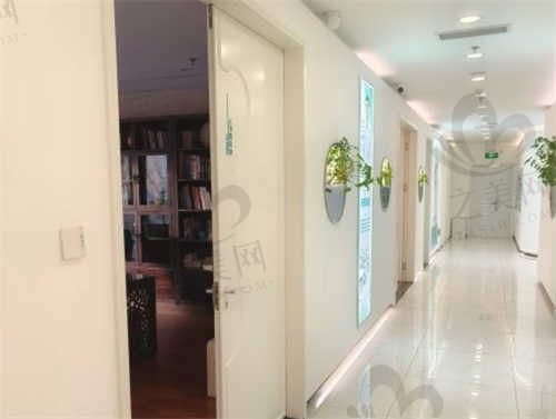 北京纯脂医疗美容门诊部走廊