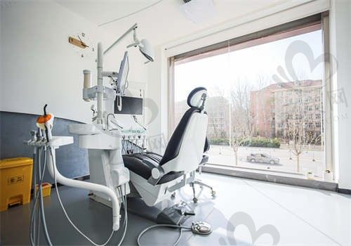 天津微笑青澄口腔门诊部环境图3