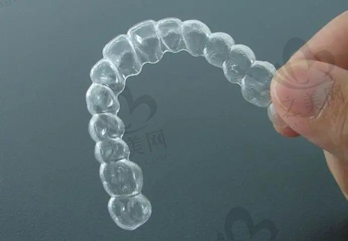 牙齿矫正保持器戴多长时间比较好